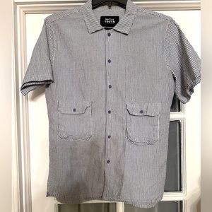 🚶‍♂️Native Youth, Short Sleeve Button-Up Shirt, Medium, Blue/ White
